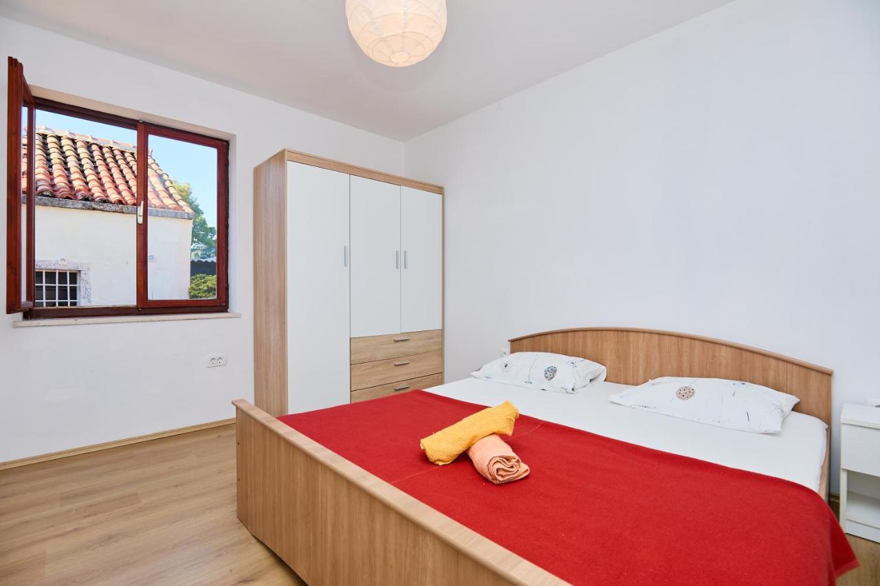 Mare Apartment *